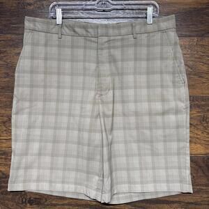 Walter Hagan Men’s Golf Shorts - Plaid, Athletic Quick Dry - 11" Inseam Size 38